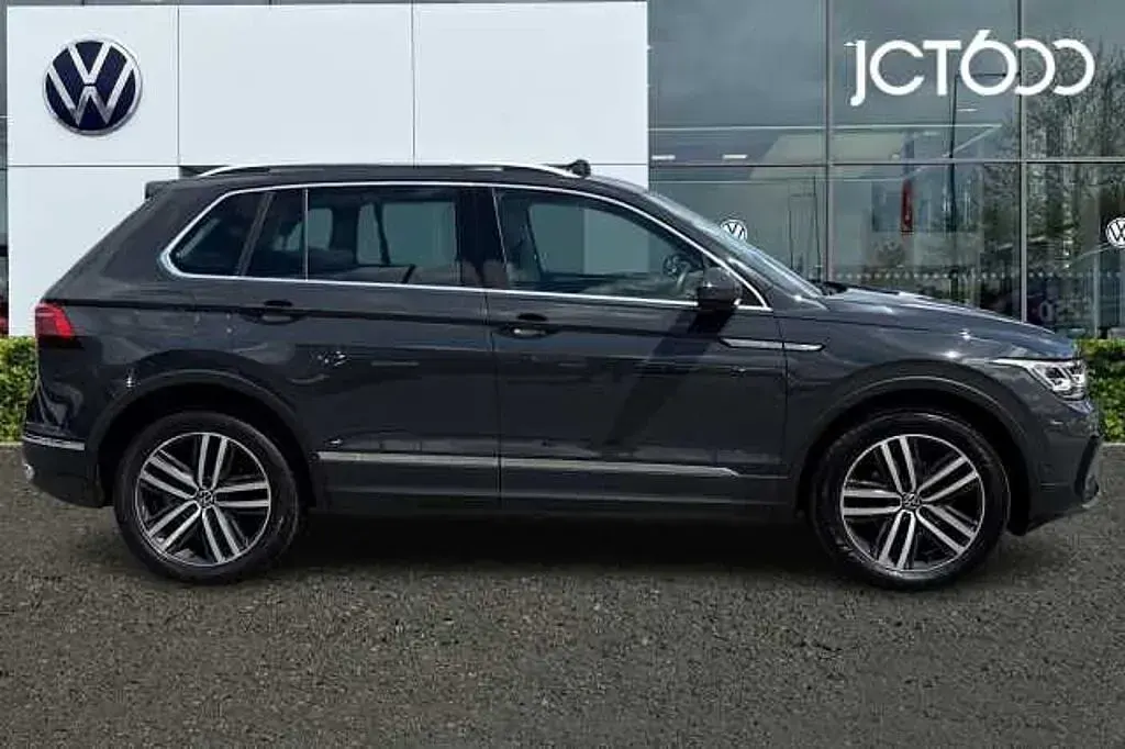 Used VW Tiguan Elegance 150 HP (110 kW) 2021 Grey SUV