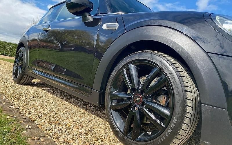 Used Mini Cooper Hatch 136 HP (100 kW) 2021 Hatchback