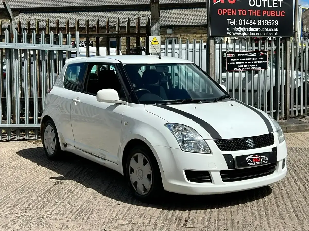 Used Suzuki Swift GL 92 HP (67 kW) 2008 White Hatchback