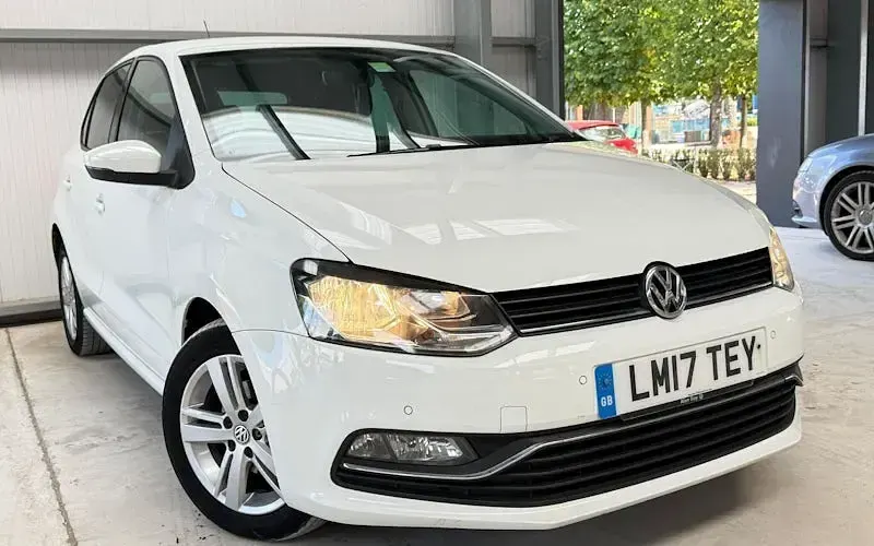 Used VW Polo Edition 90 HP (66 kW) 2017 White Hatchback