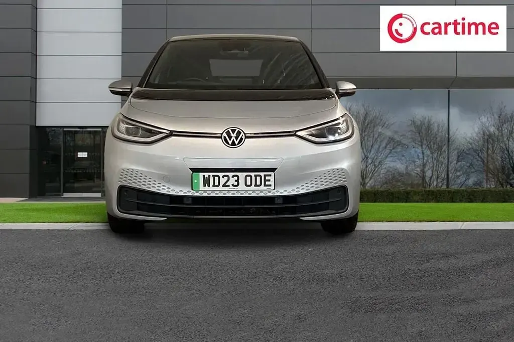 Usado VW ID.3 Pro 150 kW (204 HP) 2023 Prateado Citadino