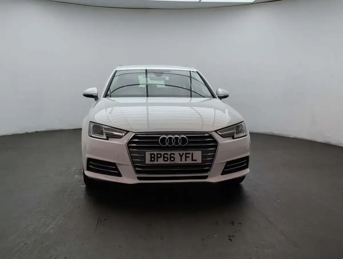 Used Audi A4 Sport 150 HP (110 kW) 2017 White Estate