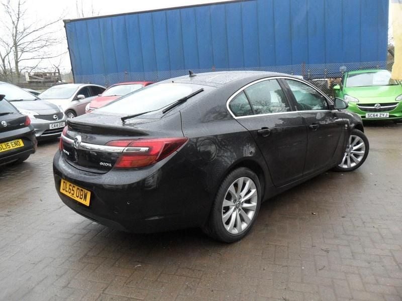 Used Vauxhall Insignia Elite 140 HP (102 kW) 2015 Black Hatchback