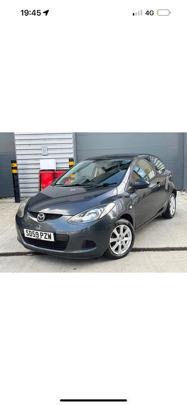 Begagnad Mazda 2 2009 Grå Halvkombi