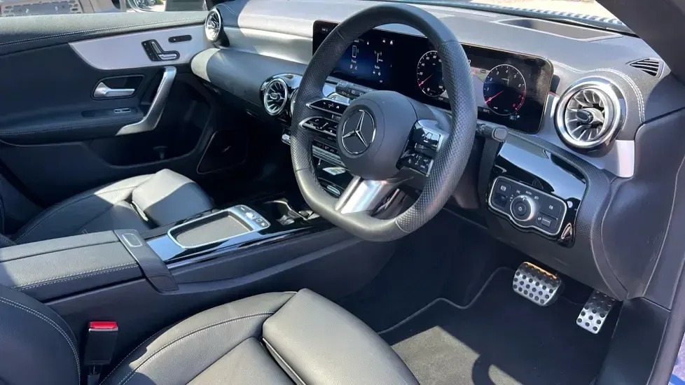 Used Mercedes CLA200 AMG Line Premium Plus 163 HP (119 kW) 2025 Spectral blue metallic