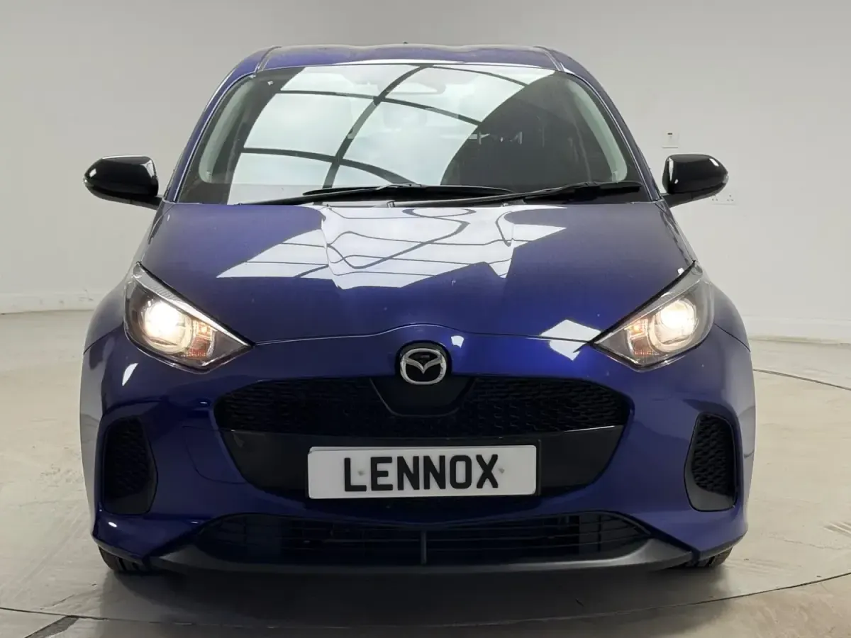 Usado Mazda 2 Center-Line 116 HP (85 kW) 2024 Azul Citadino