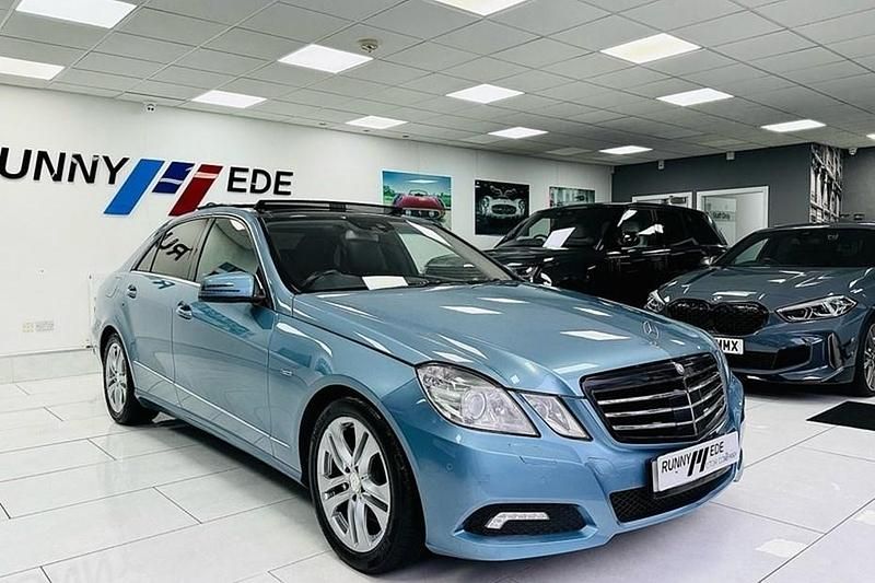 Blue Used 2010 Mercedes E350 Avantgarde Sedan | £5,500 (Fair price) - Image 1/1