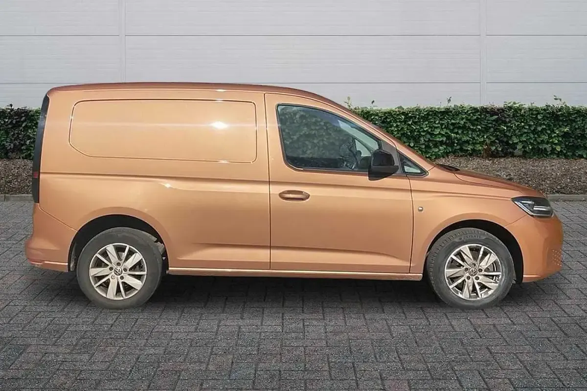 Used VW Caddy Pro 122 HP (89 kW) 2025 Bronze MPV