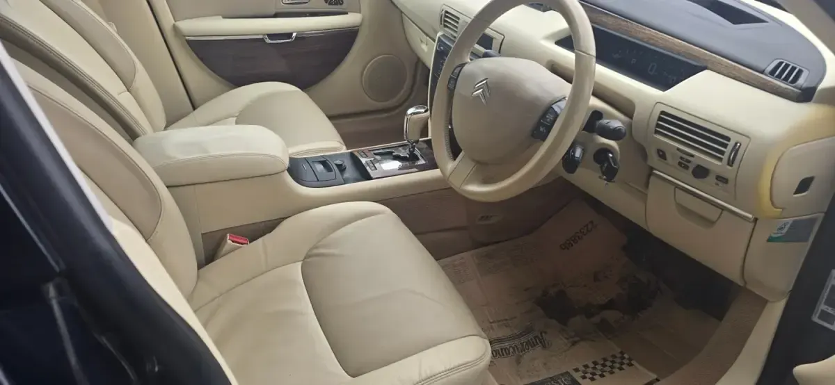 Usado Citroën C6 2025 Gris Berlina