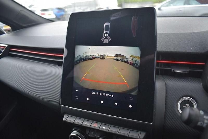 Used Renault Clio V RS Line 140 HP (102 kW) 2022 Black Hatchback