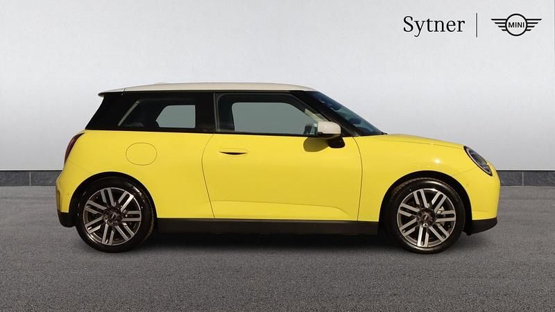 Used Mini Cooper Hatch 133 kW (181 HP) 2024 Yellow Hatchback