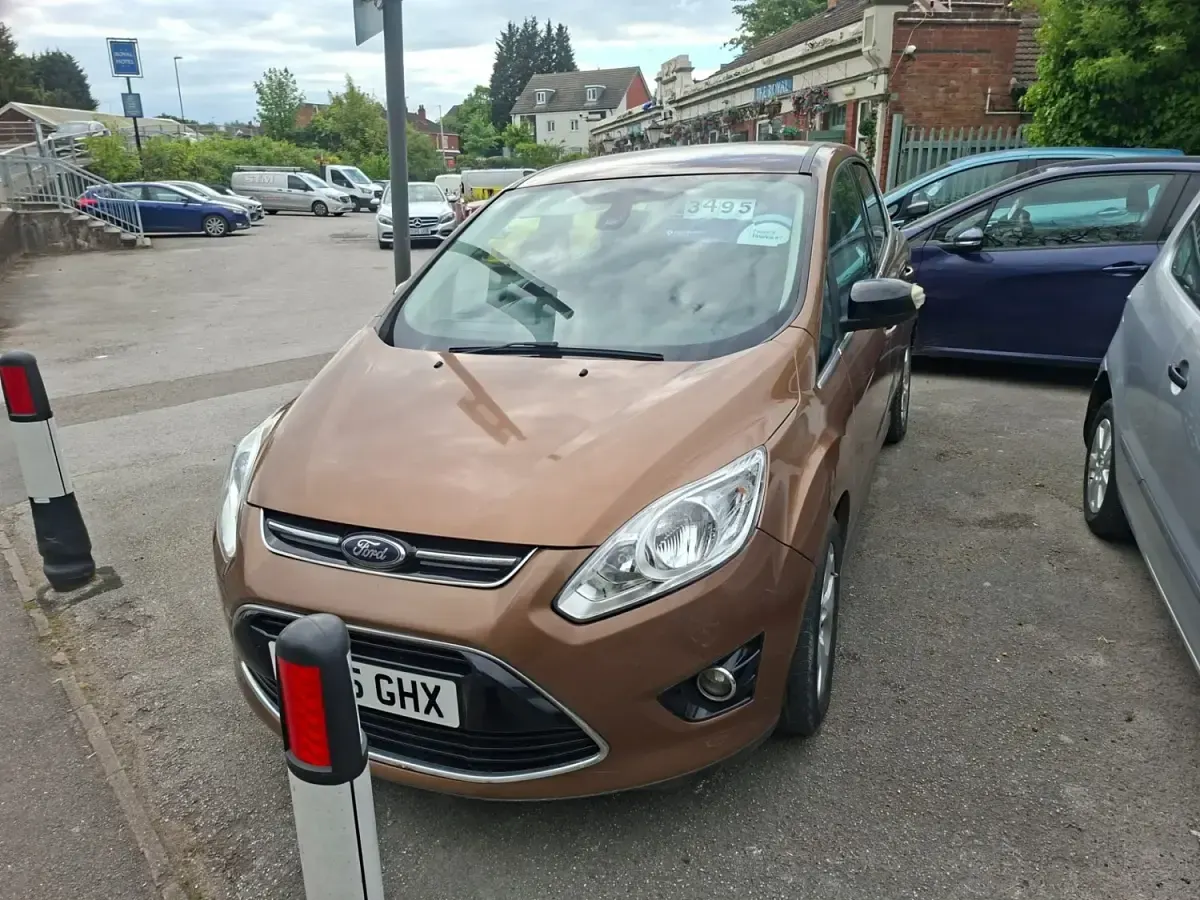 Używany Ford C-MAX Zetec 2015 Złoty Minivan