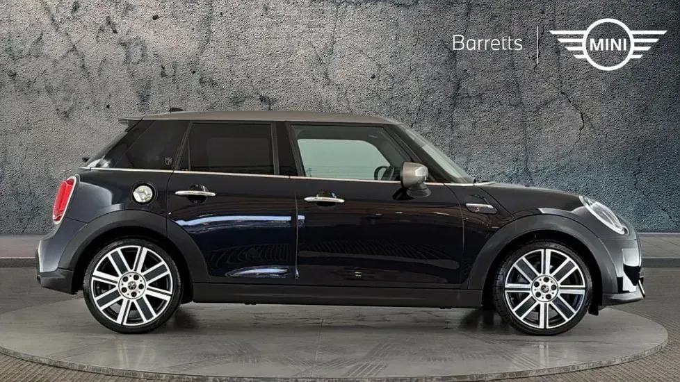 Used Mini Cooper S Exclusive 176 HP (129 kW) 2022 Black Hatchback