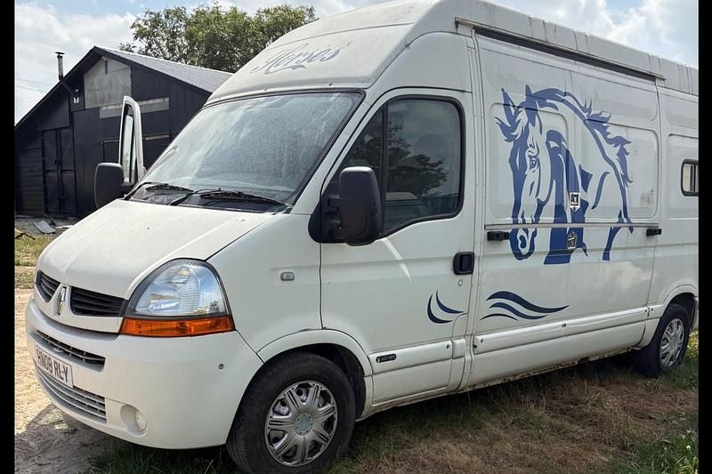 Cream Used 2008 Renault Master Van | £6,600 (Expensive) - Image 1/4