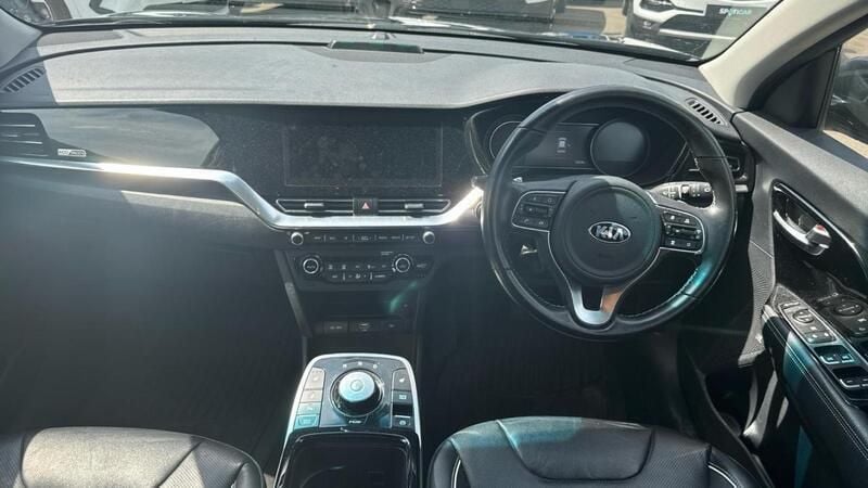 Black Used 2020 Kia e-Niro 4 SUV | £12,602 (Super price) - Image 1/4