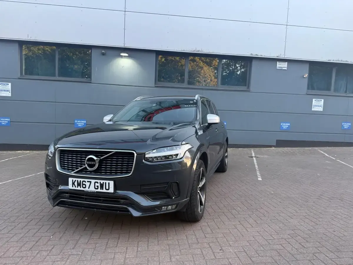 Used Volvo XC90 R-Design 235 HP (172 kW) 2017 Grey SUV
