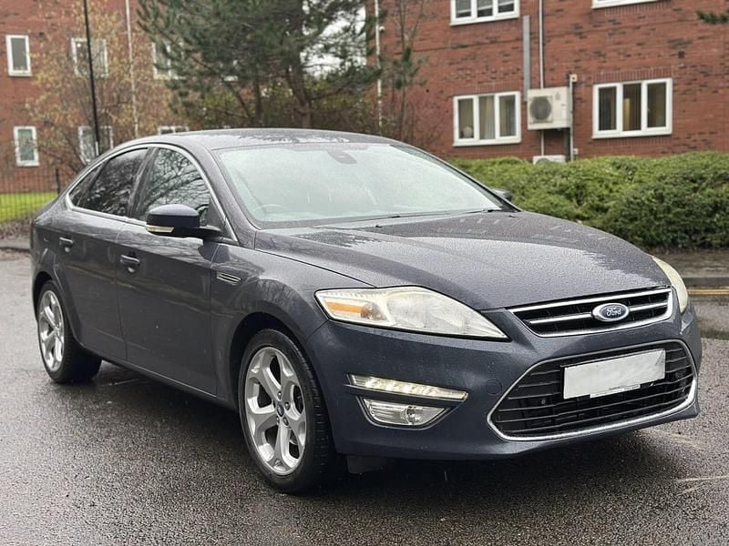 Used Ford Mondeo Titanium 140 HP (102 kW) 2010 Blue Hatchback