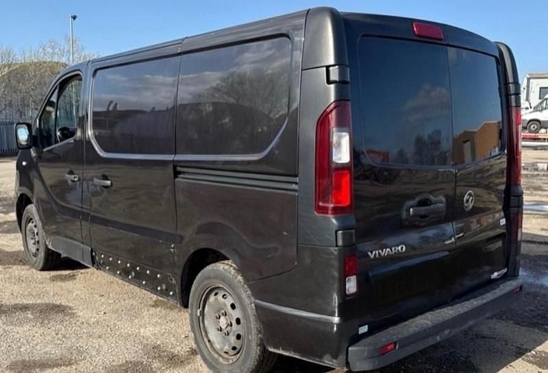 Used Vauxhall Vivaro 120 HP (88 kW) 2018 Black