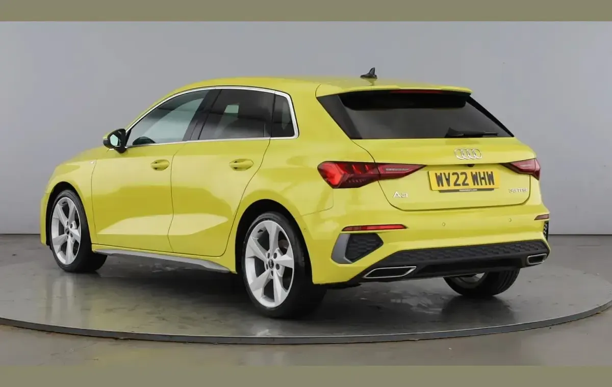 Używany Audi A3 S-Line 150 KM (110 kW) 2022 Żółty Sedan/Limuzyna