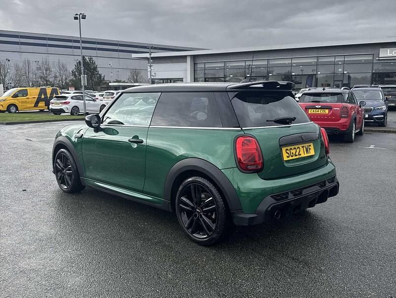 Used Mini Cooper Hatch 134 HP (98 kW) 2022 Green Hatchback