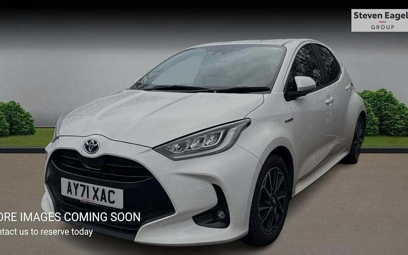 Used Toyota Yaris Hybrid Design 116 HP (85 kW) 2026 Hatchback