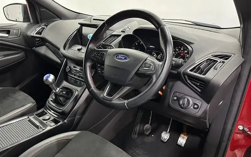 Used Ford Kuga ST-Line 150 HP (110 kW) 2018 Red SUV