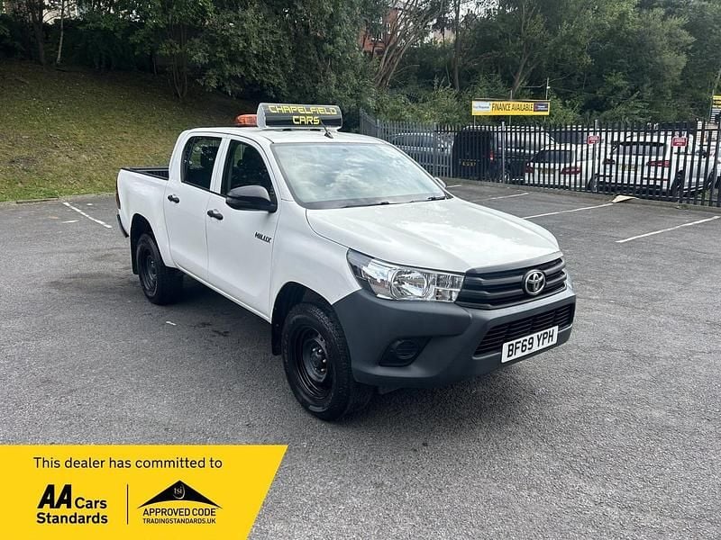 White Used 2019 Toyota HiLux Active Pickup | £17,500 (Good price) - Image 1/3