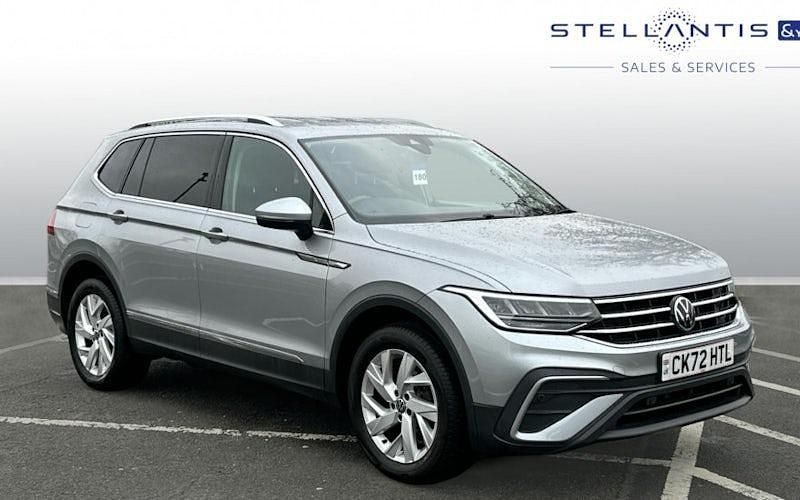 Used 2024 VW Tiguan Allspace Life SUV | £19,832 (Good price) - Image 1/4