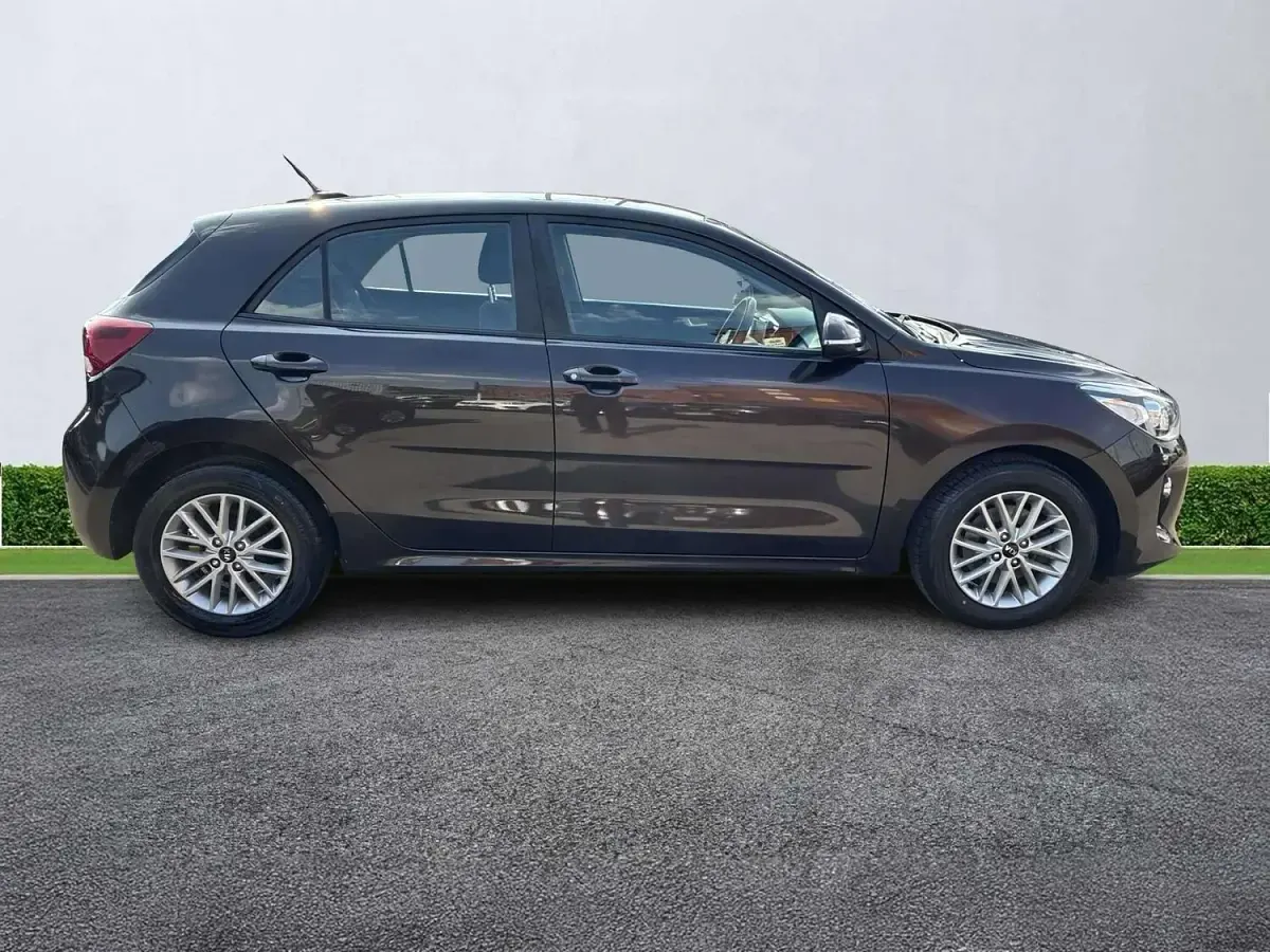 Used Kia Rio 2019 Brown Hatchback
