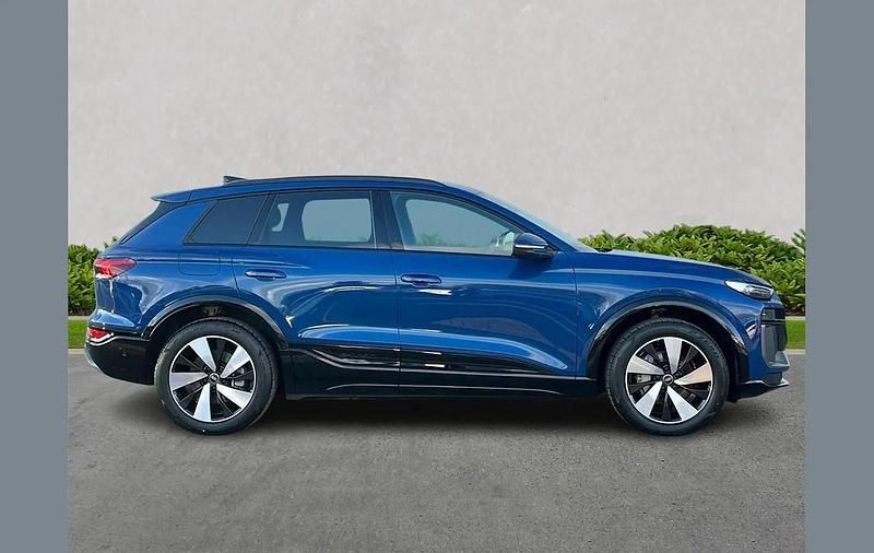 Used Audi Q6 e-tron S-Line 280 kW (382 HP) 2025 Blue SUV