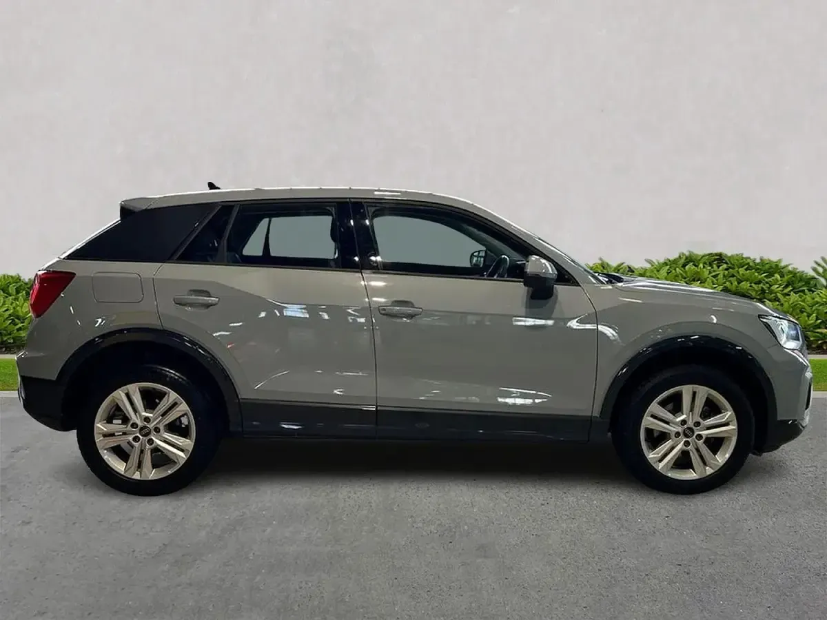 Used Audi Q2 Sport 110 HP (80 kW) 2023 Grey SUV