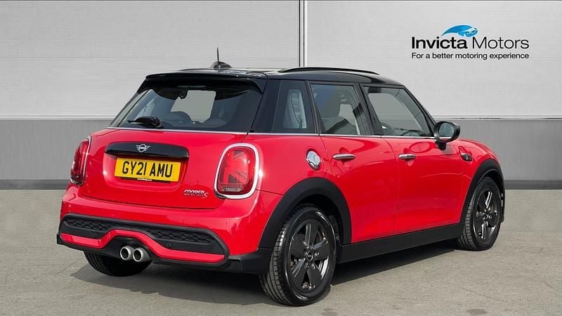 Used Mini Cooper S Classic 178 HP (130 kW) 2021 Red Hatchback