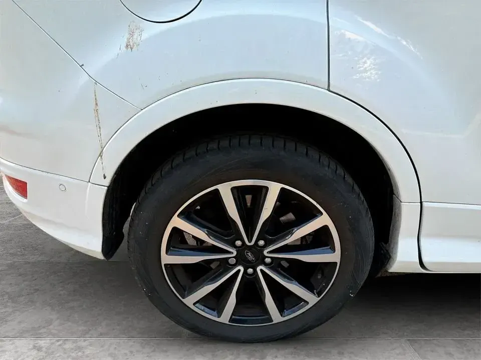 Usado Ford Kuga ST-Line 150 HP (110 kW) 2019 Branco SUV