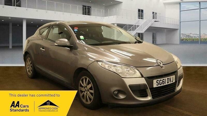 Grey Used 2011 Renault Mégane Coupé Expression Coupe | £1,789 (Fair price) - Image 1/4