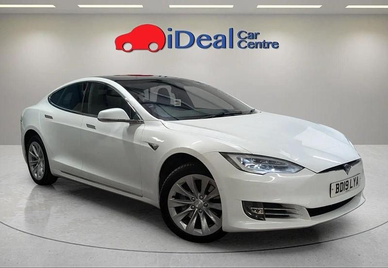 Used Tesla Model S 350 kW (476 HP) 2019 White Hatchback