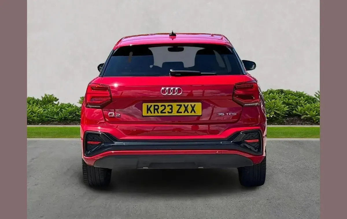 Used Audi Q2 Black Edition 150 HP (110 kW) 2023 Red SUV