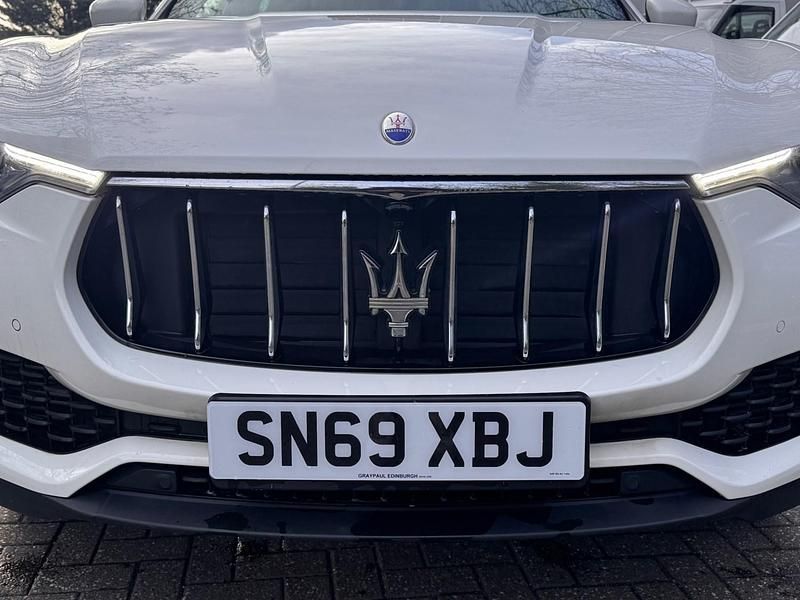 Used Maserati Levante 350 HP (257 kW) 2019 White SUV