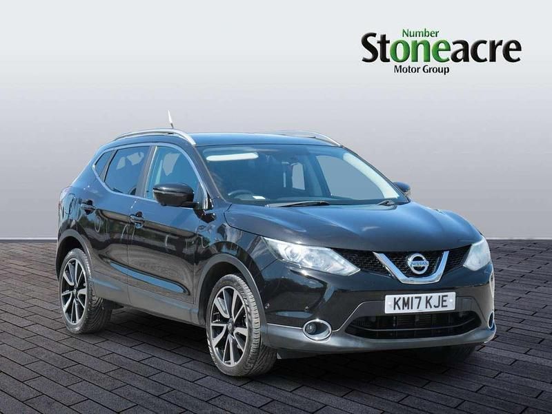 Black Used 2017 Nissan Qashqai Tekna SUV | £11,495 (Good price) - Image 1/4