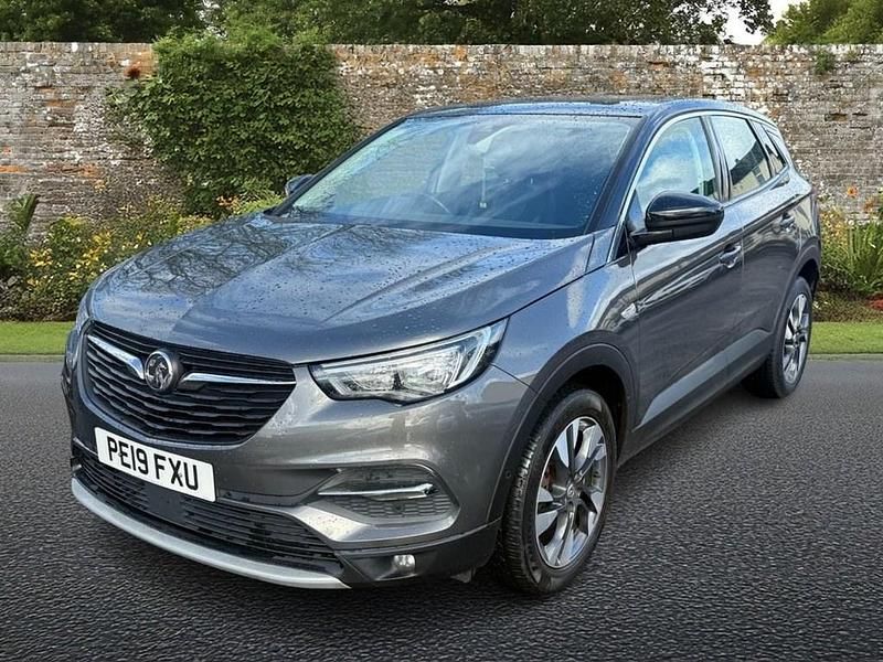 Used Vauxhall Grandland X Sport 130 HP (95 kW) 2019 Grey SUV