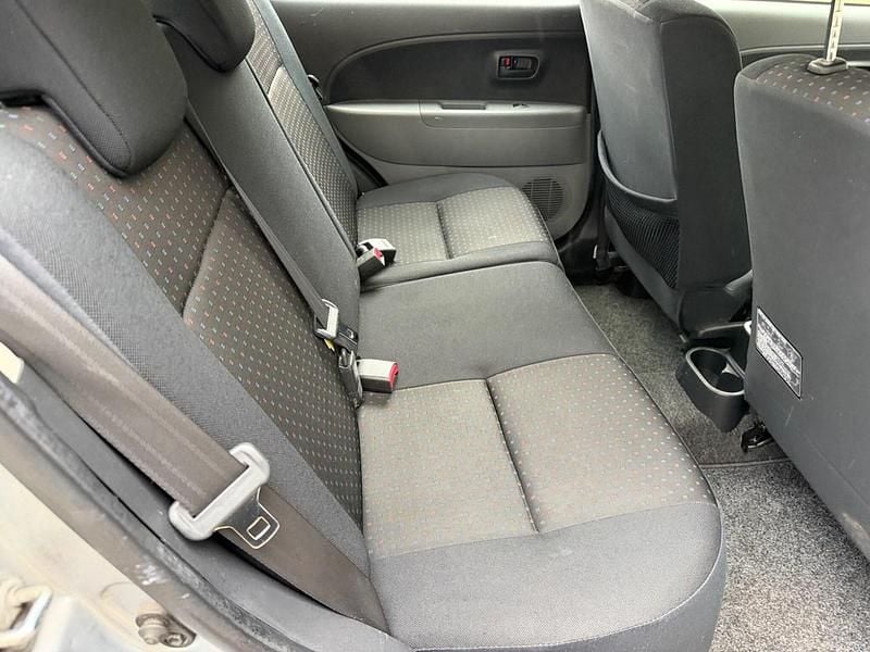 Used Daihatsu Sirion 69 HP (50 kW) 2009 Silver Hatchback