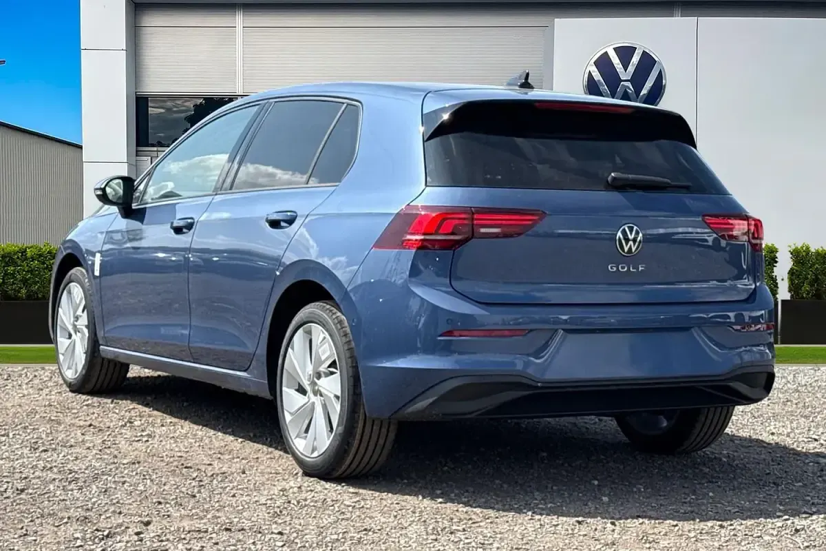 Novo VW Golf VIII Match 2026 Azul Citadino