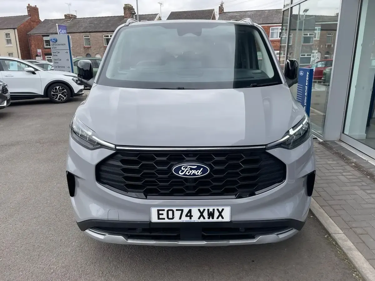 Used Ford Tourneo Custom Active 170 HP (125 kW) 2024 Grey Van