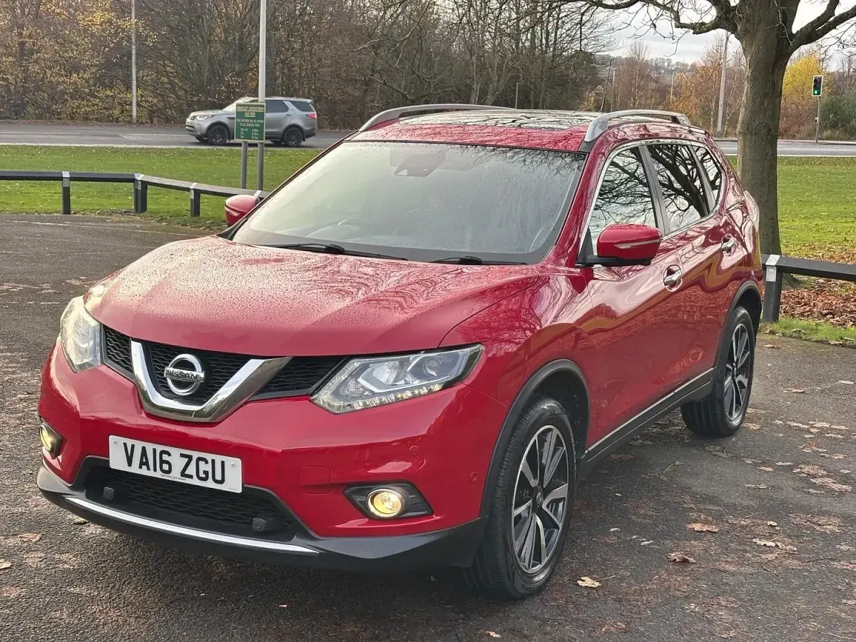 Used Nissan X-Trail Tekna 130 HP (95 kW) 2016 Red SUV