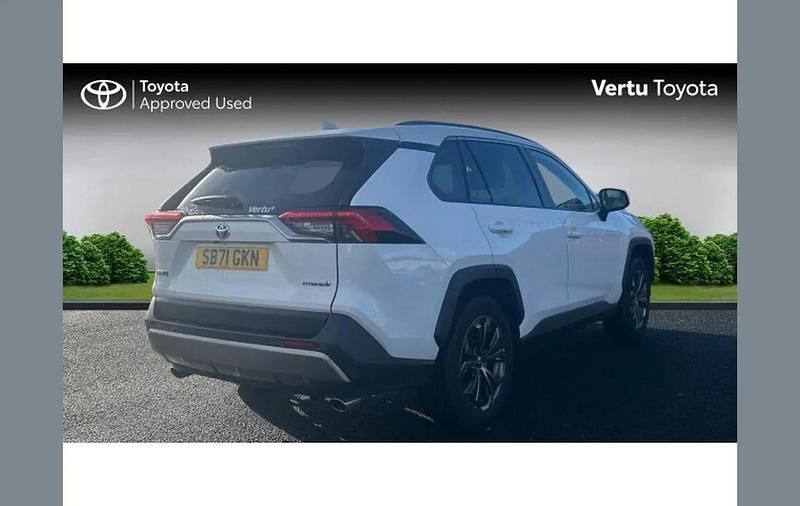 Used Toyota RAV4 Hybrid Design 214 HP (157 kW) 2022 White SUV