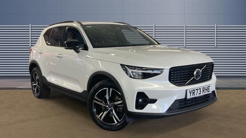 Used 2023 Volvo XC40 Plus SUV | £29,160 (Fair price) - Image 1/4