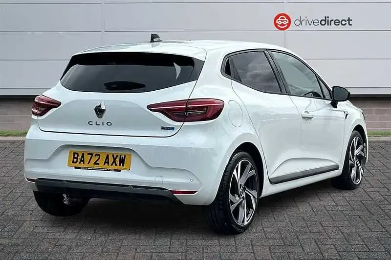 Used Renault Clio RS Line 145 HP (106 kW) 2022 White Hatchback