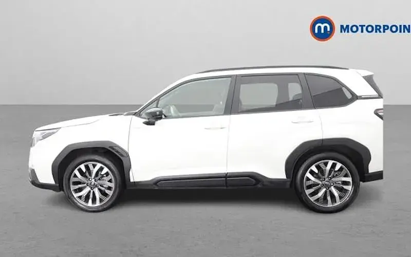 Käytetty Subaru Forester 136 HP (100 kW) 2025 Valkoinen Katumaasturi