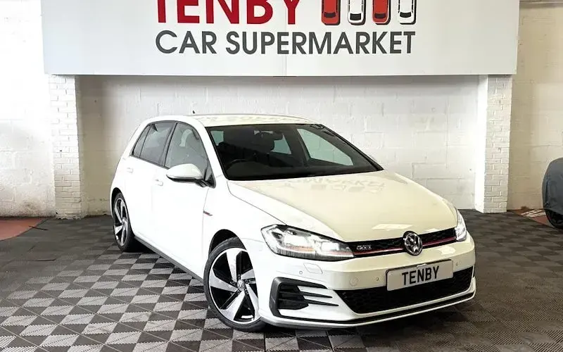 Used VW Golf VII GTI 230 HP (169 kW) 2018 Hatchback