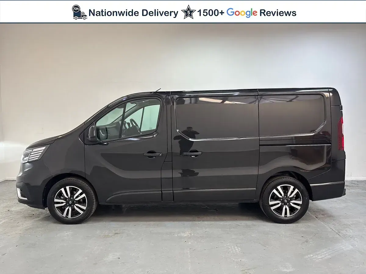 Used Renault Trafic 150 HP (110 kW) 2026 Black MPV
