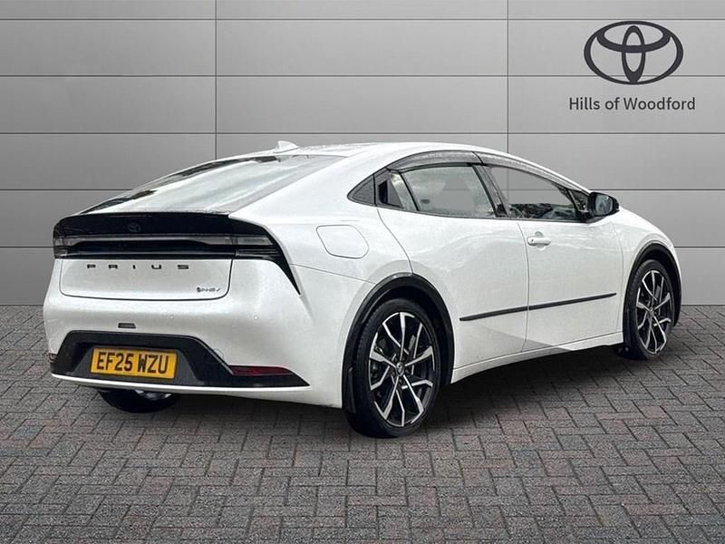 Usado Toyota Prius 2025 Blanco Utilitario